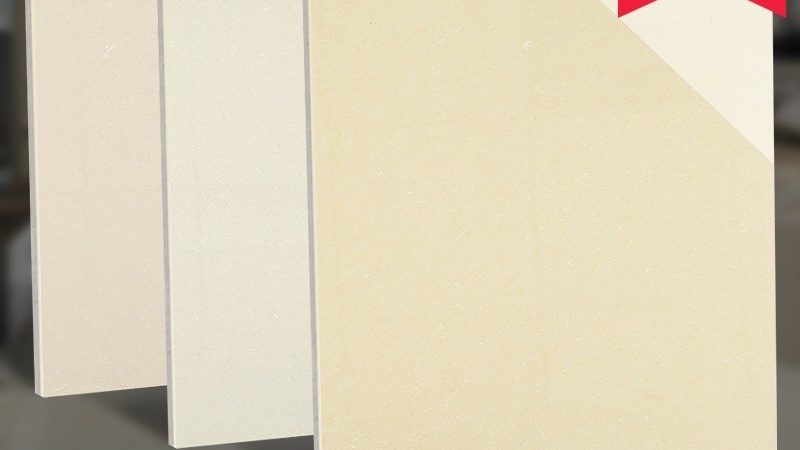 通体大理石瓷砖与亮面砖：材质与适用场景的深度解析