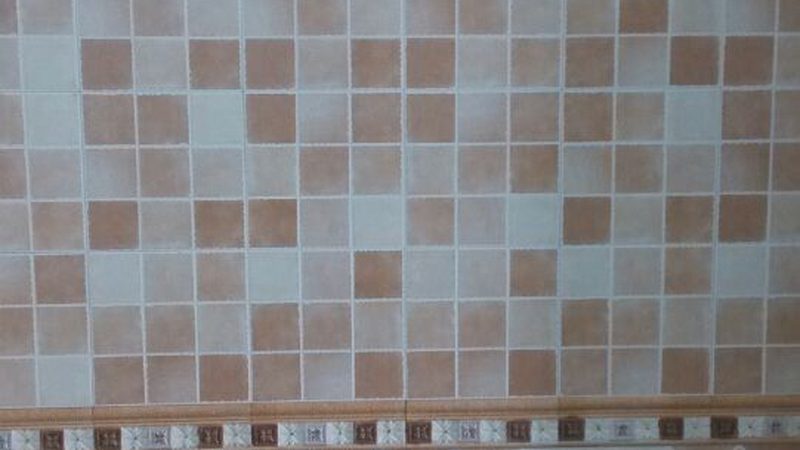 在选购600x1200mm地砖时，以下几个关键指标不容忽视：